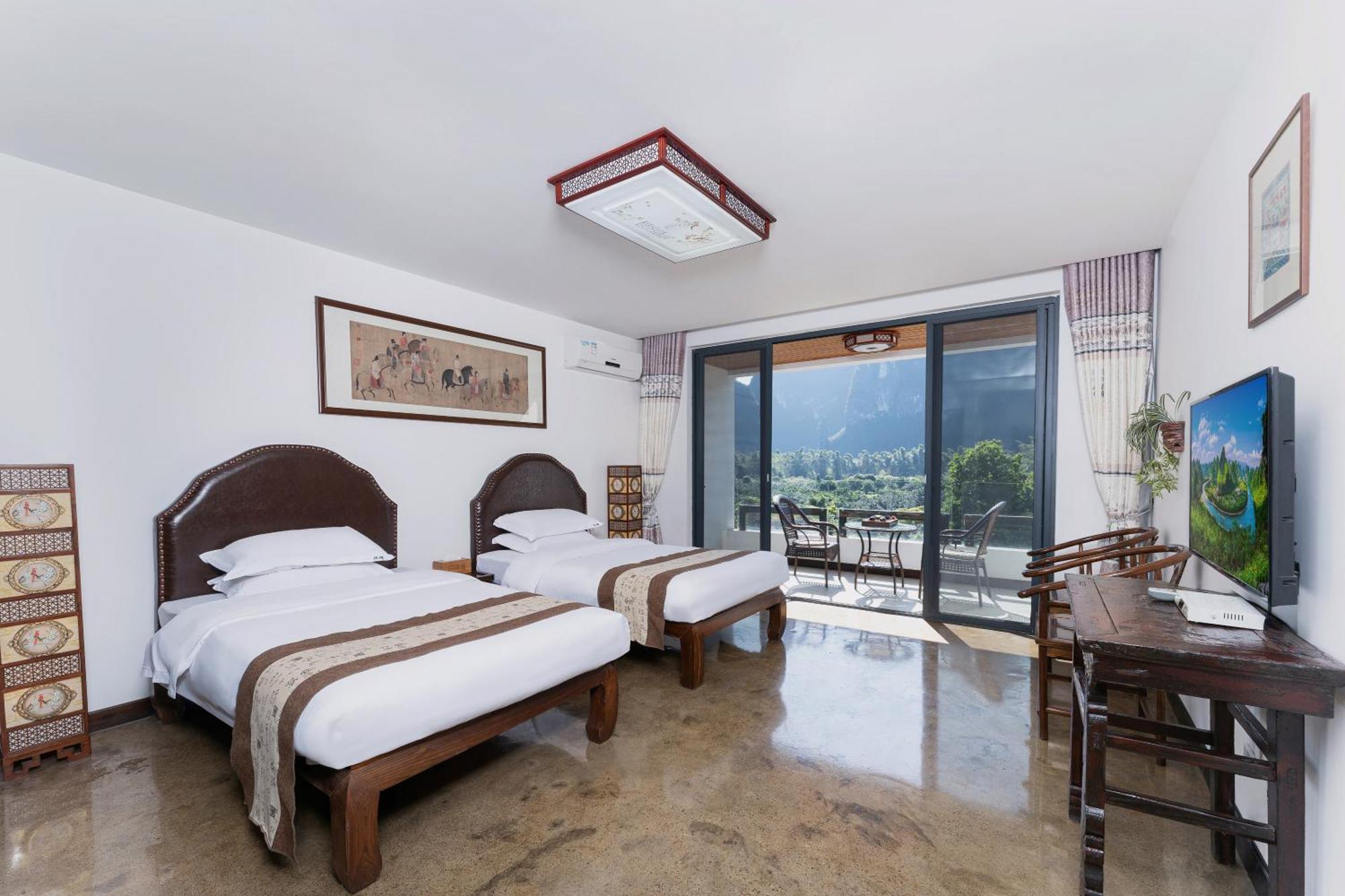 Leisure Courtyard Hotel Yangshuo-Free Shuttle Bus To Yangshuo Station Stay 2 Nights One Way Екстер'єр фото