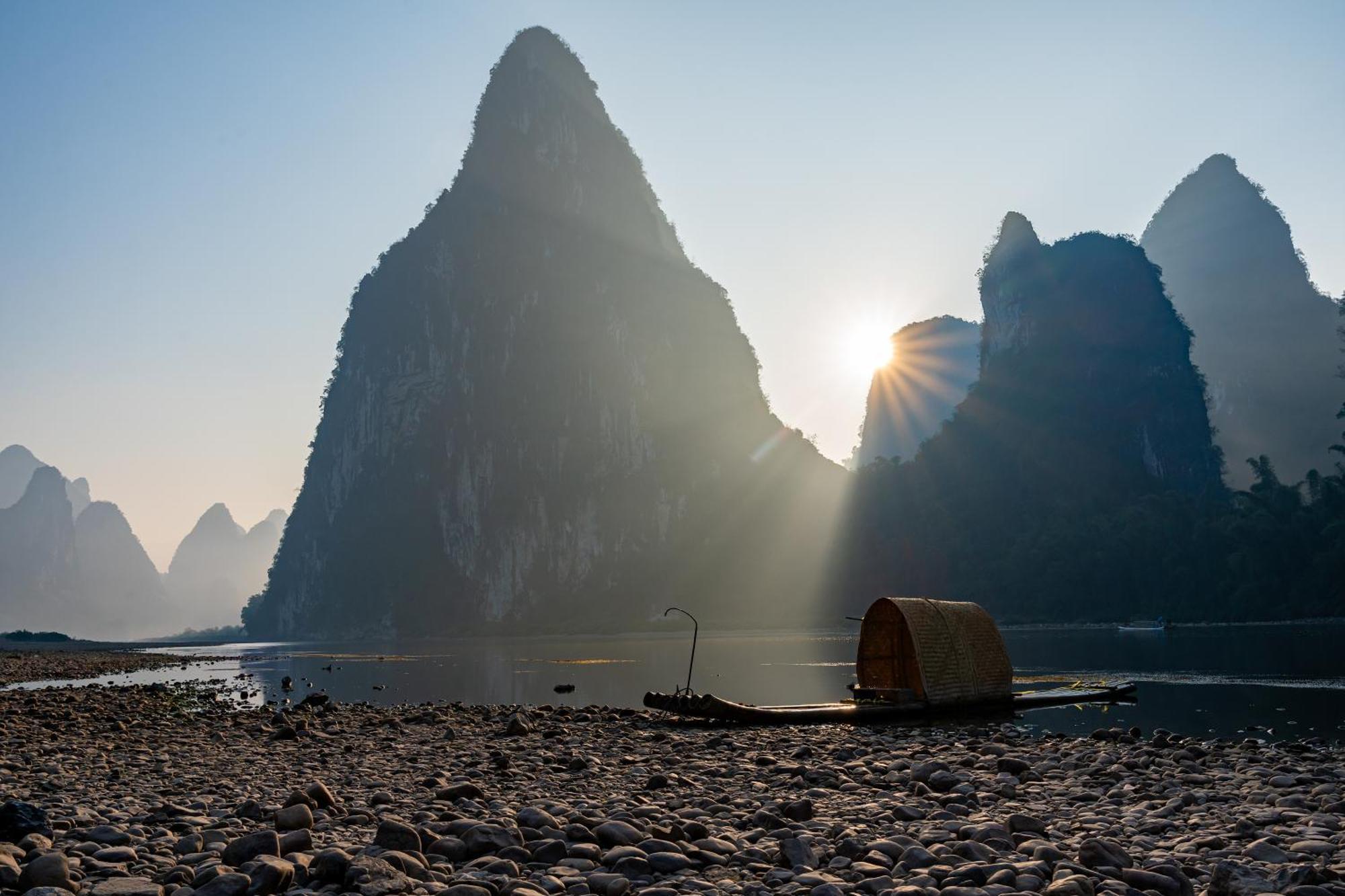 Leisure Courtyard Hotel Yangshuo-Free Shuttle Bus To Yangshuo Station Stay 2 Nights One Way Екстер'єр фото