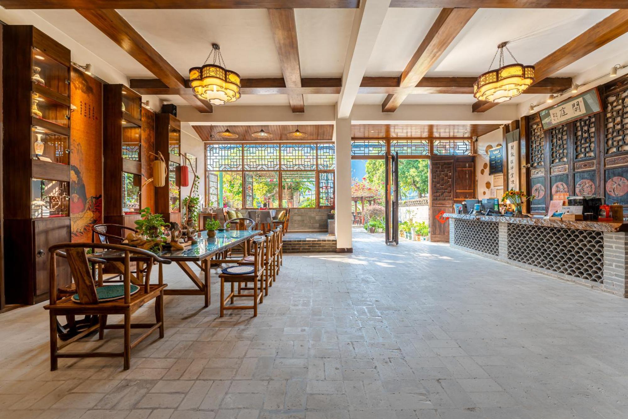 Leisure Courtyard Hotel Yangshuo-Free Shuttle Bus To Yangshuo Station Stay 2 Nights One Way Екстер'єр фото